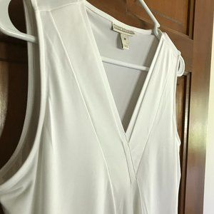 Dana Buchman V-neck Top